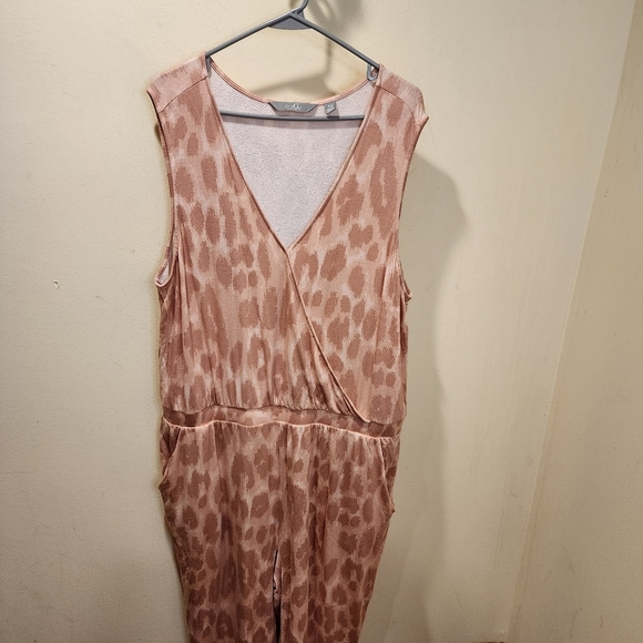 G By Giuliana Pink one Piece Jumpsuit Plus size 1X - Picture 3 of 14